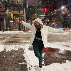 Meet your Posher, Bella